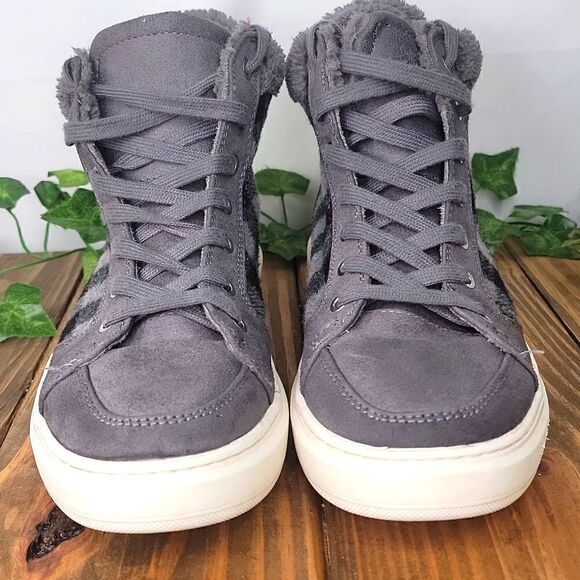 Marc Fisher. Fellow. Women's Size 10. Buffalo Plaid. EUC - Picture 2 of 8